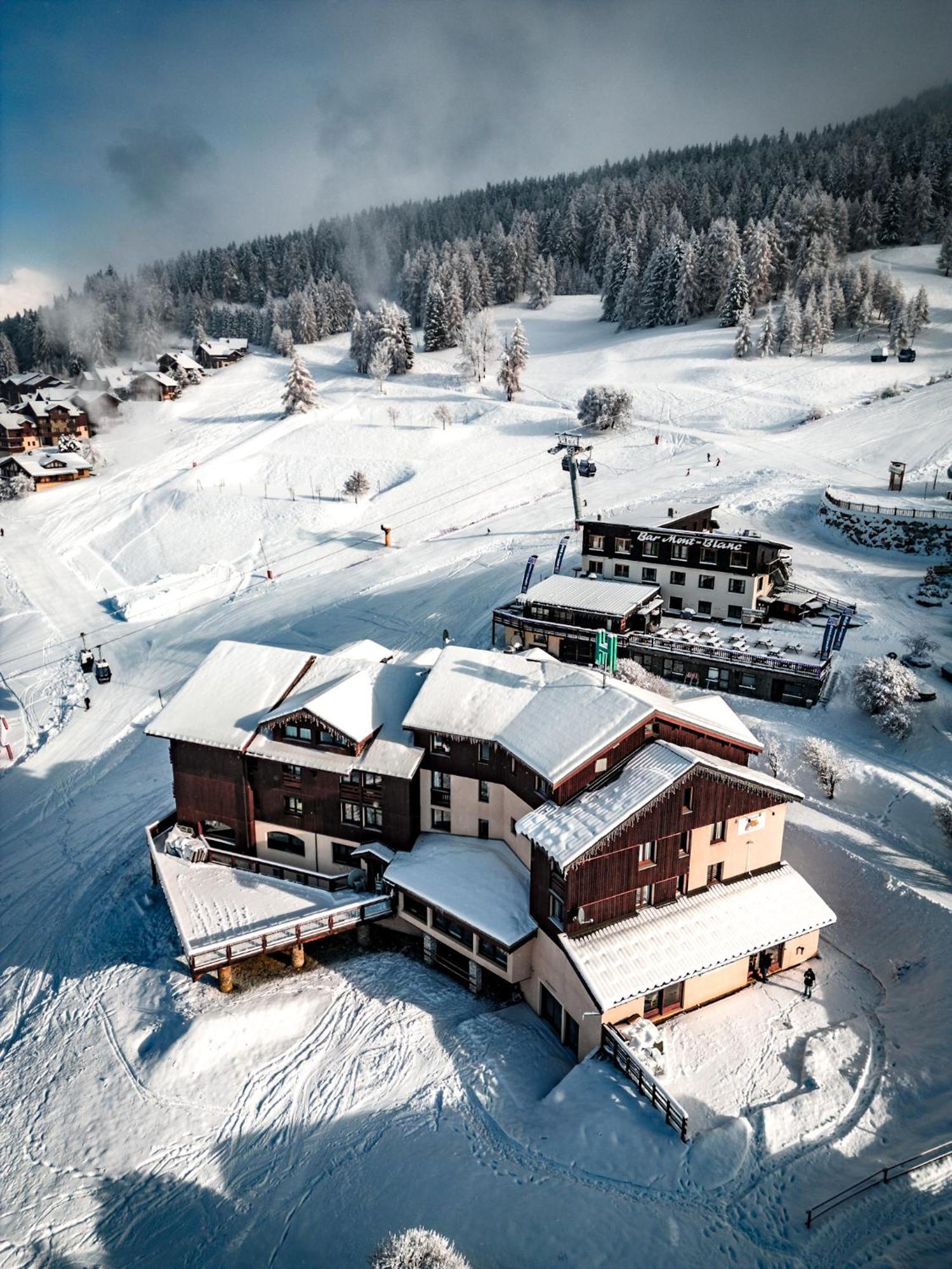 Hotel Emeraude ペイゼ・ナンクロワ エクステリア 写真