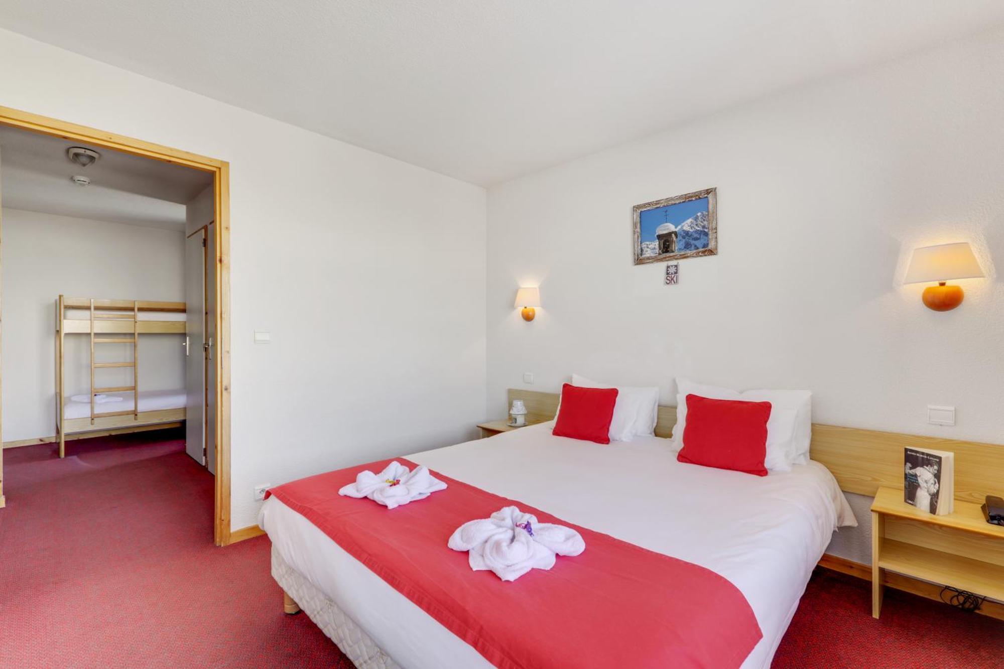 Hotel Emeraude ペイゼ・ナンクロワ エクステリア 写真